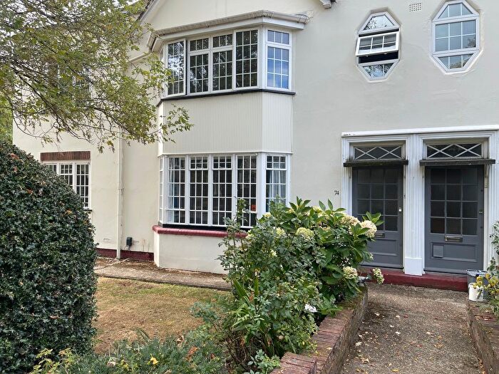 2 Bedroom Flat To Rent In Lock Chase, London, SE3