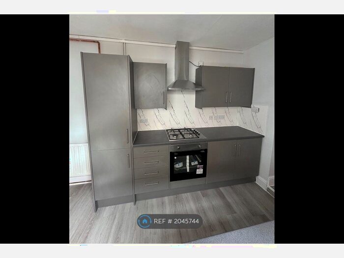 5 Bedroom Terraced House To Rent In Cheshire Road, Smethwick, B67