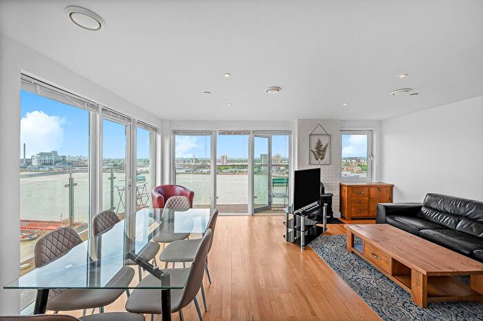 2 Bedroom Flat To Rent In Mizzen Mast House, Mast Quay, SE18