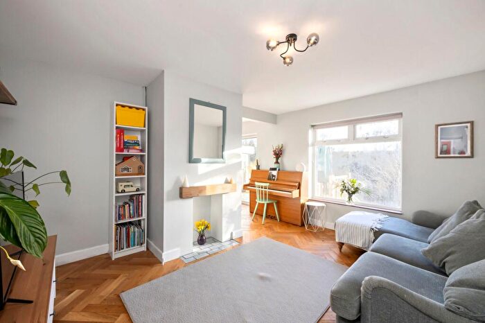 2 Bedroom Terraced House For Sale In Davey Drive, Brighton, BN1
