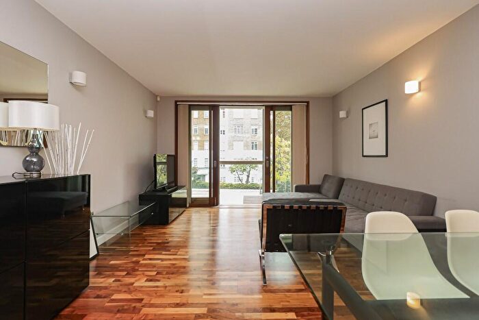 2 Bedroom Apartment To Rent In The Galleries, Abbey Road, St Johns Wood, NW8