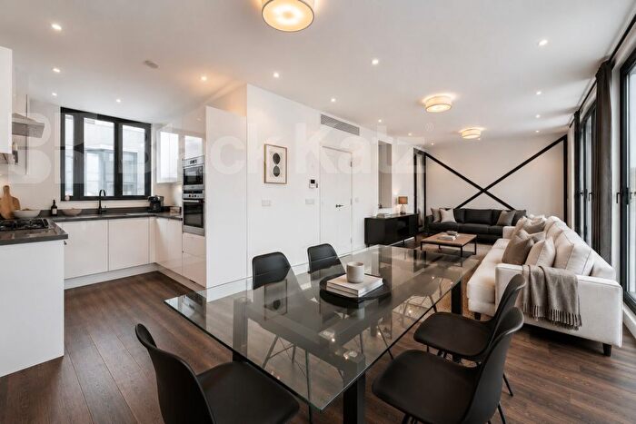 4 Bedroom Flat To Rent In Old Street, Old Street - Shoreditch, EC1V