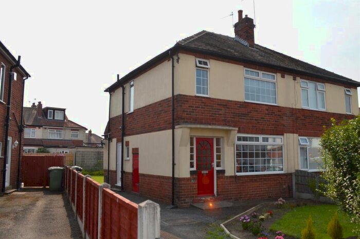 3 Bedroom Semi-Detached House To Rent In Kingston Gardens, Leeds, LS15
