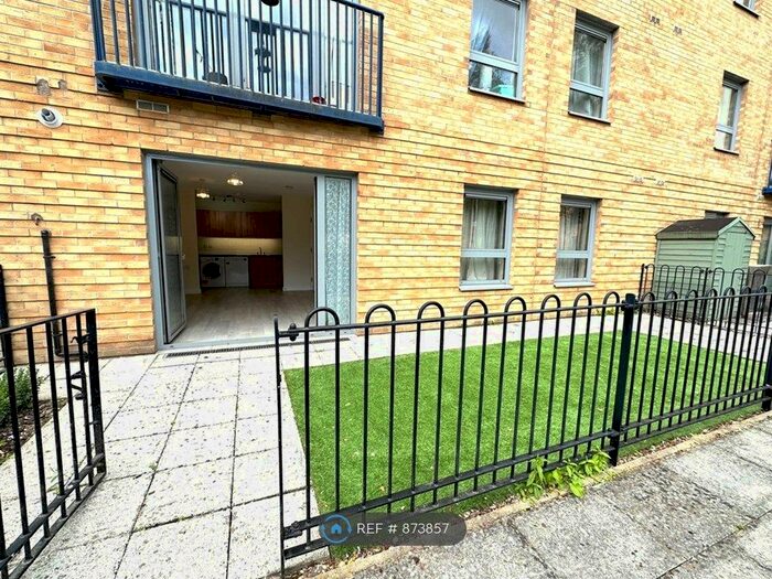 2 Bedroom Flat To Rent In Priestley Road, Basingstoke, RG24