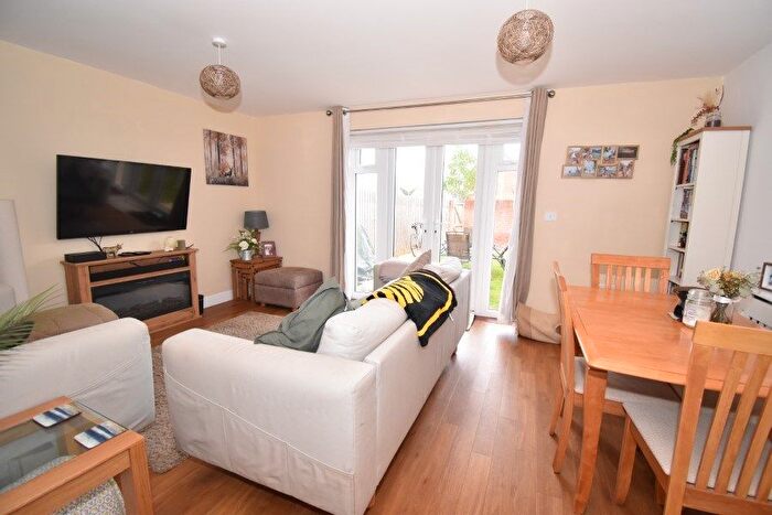3 Bedroom Town House For Sale In Yonder Acre Way, Cranbrook, Exeter, EX5