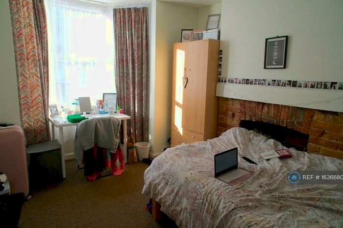 4 Bedroom Terraced House To Rent In Lancaster Road, Canterbury, CT1