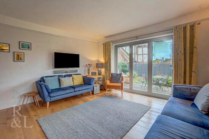5 Bedroom Property For Sale In Main Street, Gamston, Nottingham, NG2
