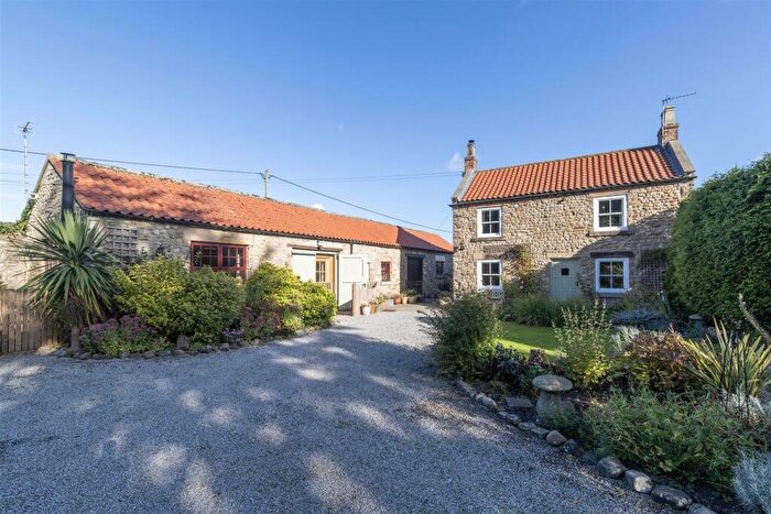 4 Bedroom Cottage For Sale In The Green, Piercebridge, Darlington, DL2