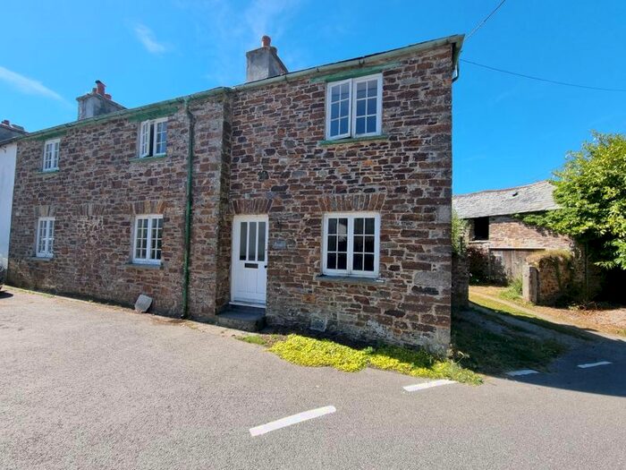 4 Bedroom Property For Sale In Egloskerry, Launceston, PL15