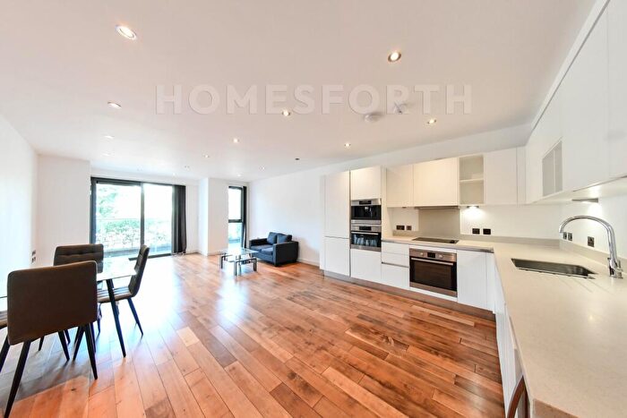 2 Bedroom Apartment To Rent In The Cascades, Finchley Road, Hampstead, NW3