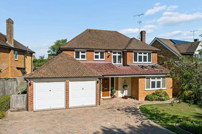 4 Bedroom Detached House For Sale In Whytingham Road, Tring, HP23