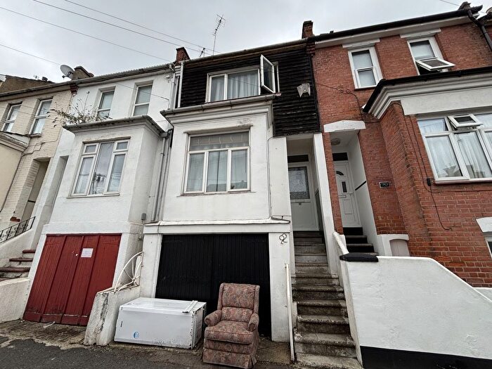 3 Bedroom Terraced House To Rent In Victoria Street, Chatham, ME4