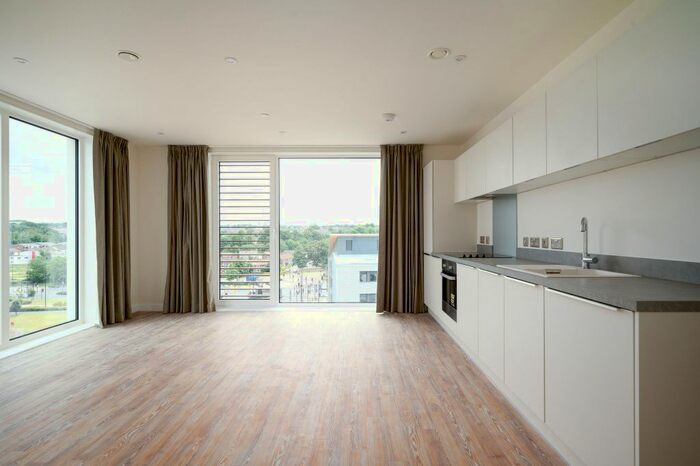 3 Bedroom Flat To Rent In The Kell, Gillingham Gate Road, Gillingham, ME4