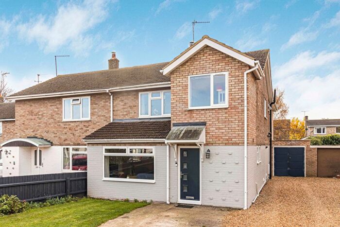 4 Bedroom Semi-Detached House For Sale In Trinity Close, Haslingfield, CB23