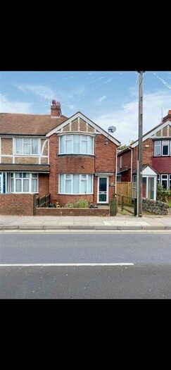 3 Bedroom End Of Terrace House To Rent In St. Stephens Road, Canterbury, CT2
