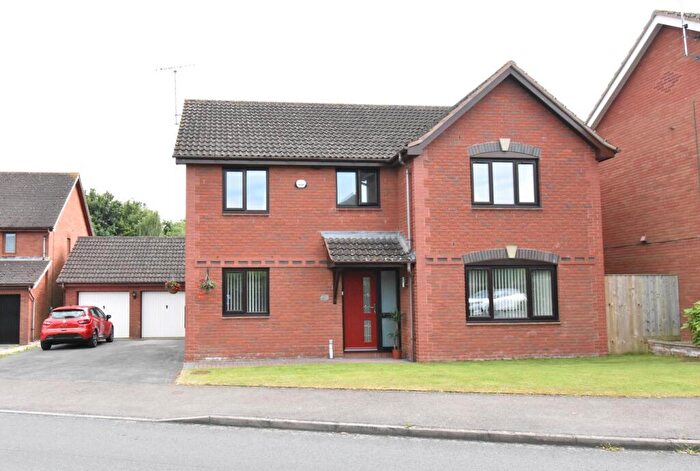 4 Bedroom Detached House For Sale In Mowbray Avenue, Tewkesbury, GL20