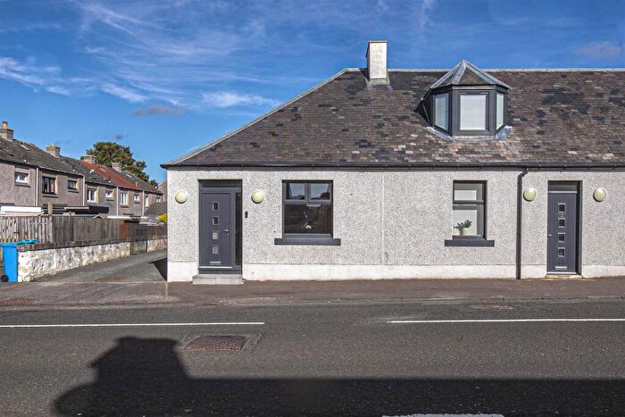 2 Bedroom Semi-Detached House For Sale In Henderson Street, Kingseat, KY12