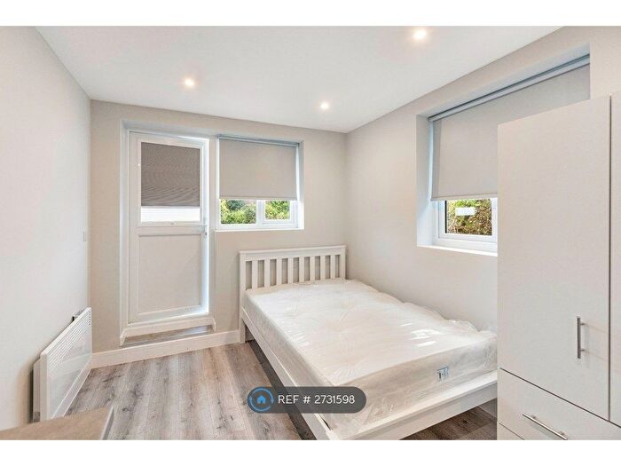 Studio To Rent In Yeading Lane, Hayes, UB4