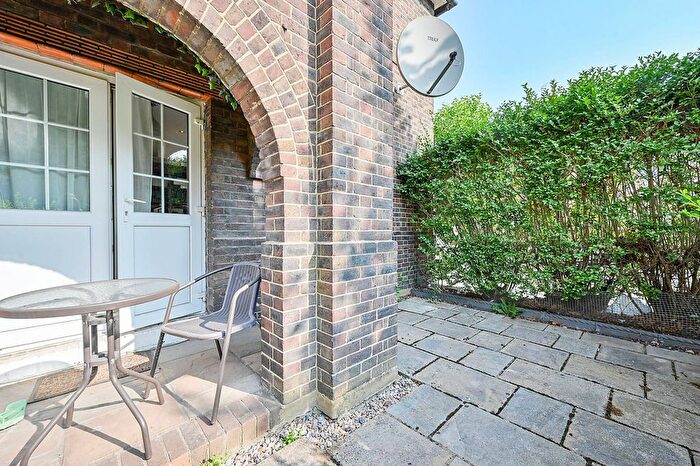 3 Bedroom End Of Terrace House To Rent In Wulfstan Street, East Acton, London, W12