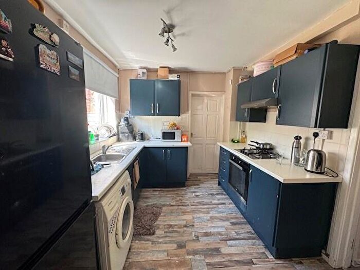 3 Bedroom Terraced House To Rent In Button Lane, Northern Moor, M23