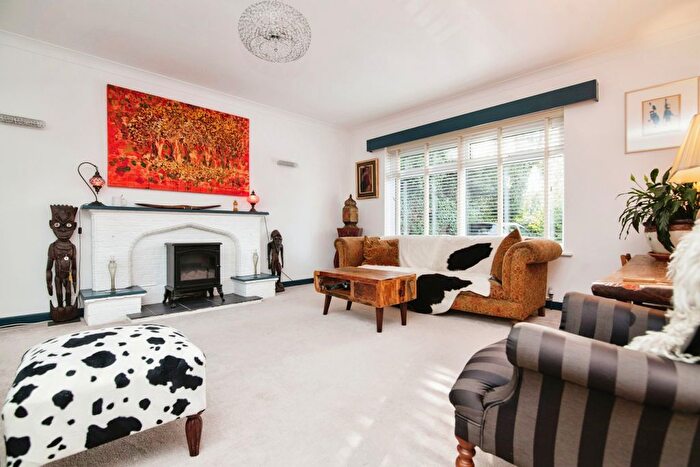 2 Bedroom Bungalow For Sale In Birmingham Road, Mappleborough Green, Studley, Warwickshire, B80