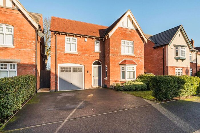 4 Bedroom Detached House For Sale In Gloster Road, Lutterworth, LE17