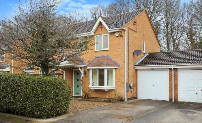 3 Bedroom Semi-Detached House To Rent In Ellwood Crescent, Wollaton, NG8