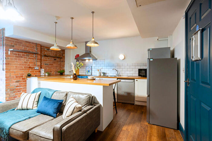 6 Bedroom Property To Rent In Flat, Shoe & Boot Factory, Leicester, LE2