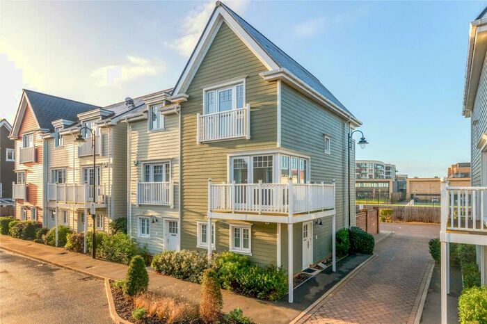 4 Bedroom End Of Terrace House To Rent In Maine Street, Reading, Berkshire, RG2