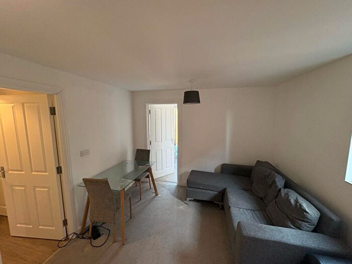 2 Bedroom Flat To Rent In Belgrave Middleway, Birmingham, B5