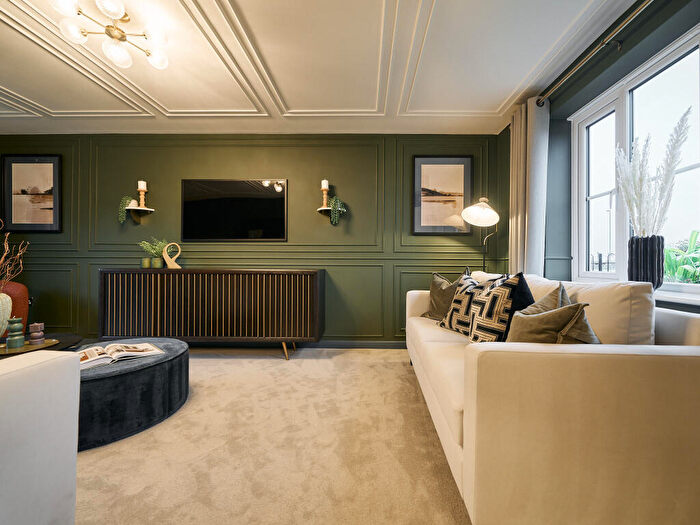 4 Bedroom Semi Detached House For Sale In Epsom Avenue, Towcester, Northamptonshire, NN12