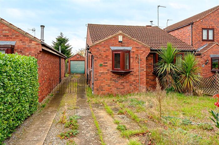 2 Bedroom Bungalow For Sale In Long Ridge Lane, Nether Poppleton, York, YO26