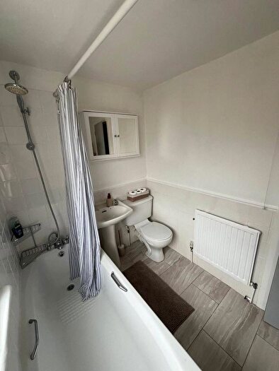 1 Bedroom Flat To Rent In Ongar Road, Fulham, London, SW6