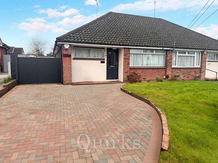 2 Bedroom Semi-Detached Bungalow For Sale In Mountnessing Road, Billericay, CM12