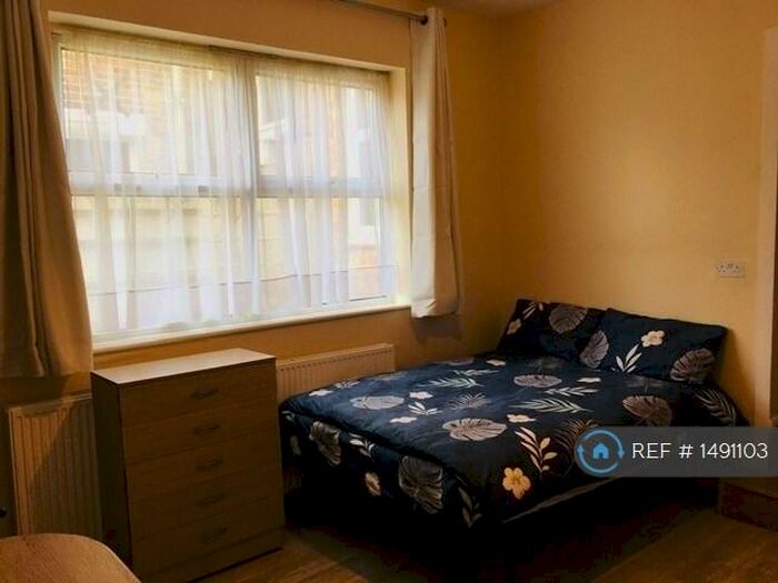 1 Bedroom Flat To Rent In St. Pauls Road, London, N17
