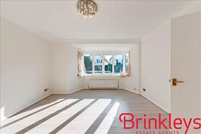 2 Bedroom Apartment To Rent In Westbury Road, New Malden, KT3