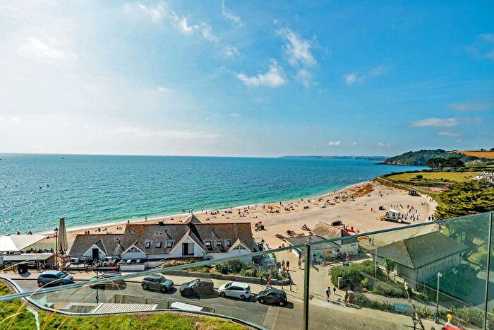 2 Bedroom Flat For Sale In Cliff Road, Falmouth Seafront, Cornwall, TR11
