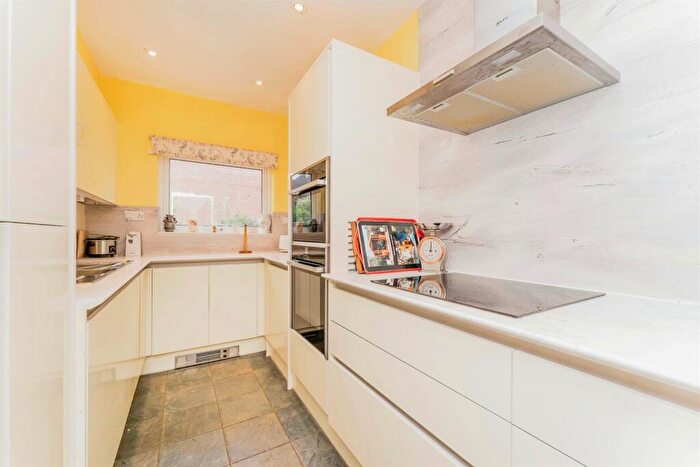 2 Bedroom Detached Bungalow For Sale In Saffron Road, Higham Ferrers, NN10