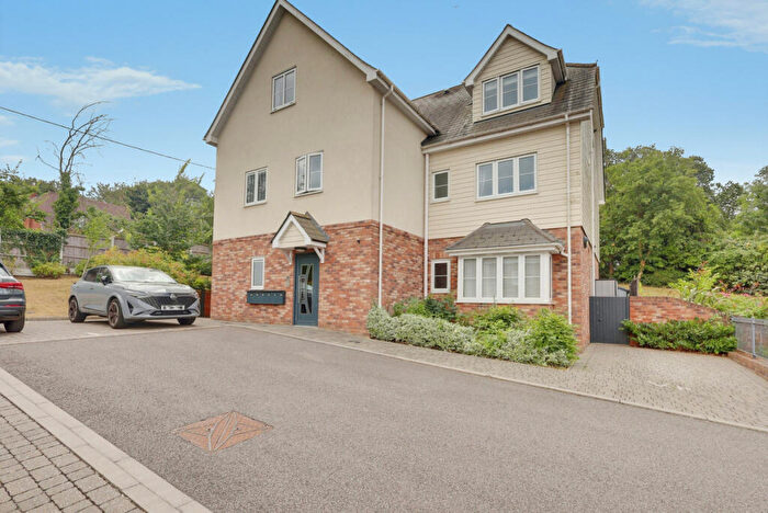 1 Bedroom Apartment For Sale In Catherine Road, Benfleet, SS7