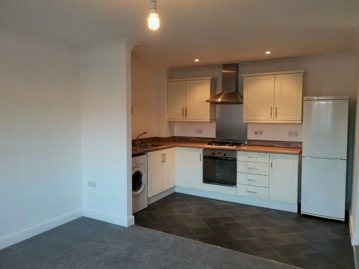 2 Bedroom Flat To Rent In Treeview, Stowmarket, Suffolk, IP14