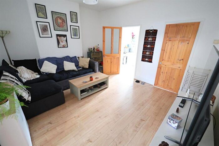 3 Bedroom Terraced House For Sale In Grove Park Terrace, Fishponds, Bristol, BS16