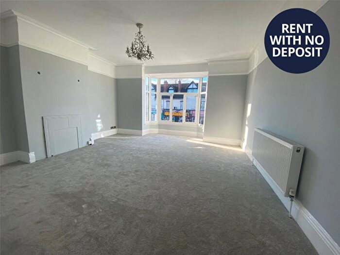 3 Bedroom Flat To Rent In Alcester Road South, Birmingham, West Midlands, B14