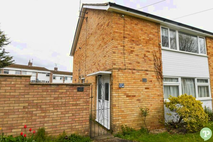2 Bedroom Apartment To Rent In Farm Close Road, Wheatley, OX33