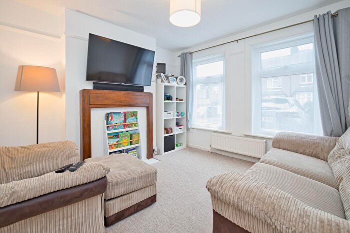 2 Bedroom Semi-Detached House For Sale In Heritage Road, Folkestone, CT20