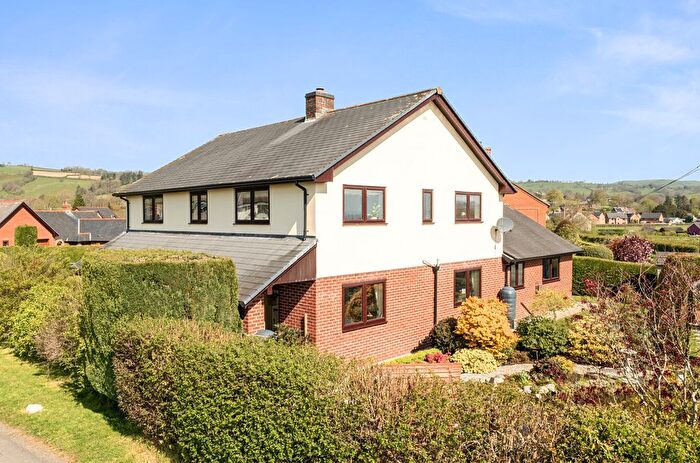 3 Bedroom Detached House For Sale In Maes Trannon, Trefeglwys, Caersws, Powys, SY17