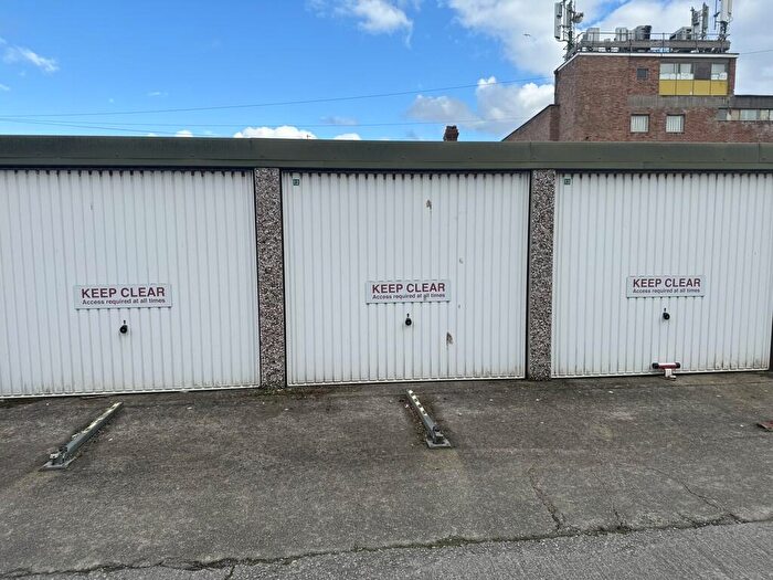Garage / Parking To Rent In Smith Road, Thornton-Cleveleys, FY5