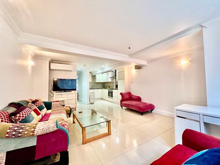 1 Bedroom Flat To Rent In Warwick Road, London, W14