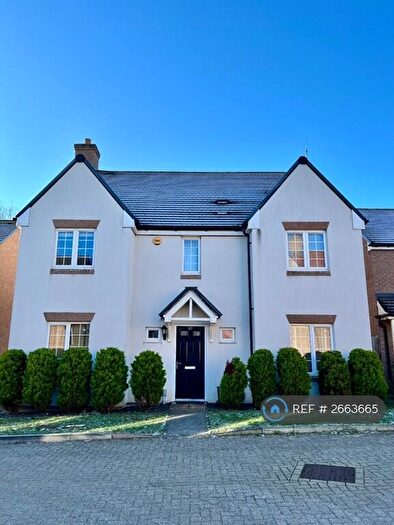 4 Bedroom Detached House To Rent In Collins Drive, Reading, RG6