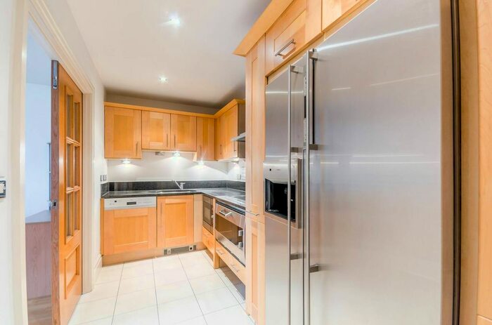 2 Bedroom Flat For Sale In Imperial Wharf, Imperial Wharf, London, SW6