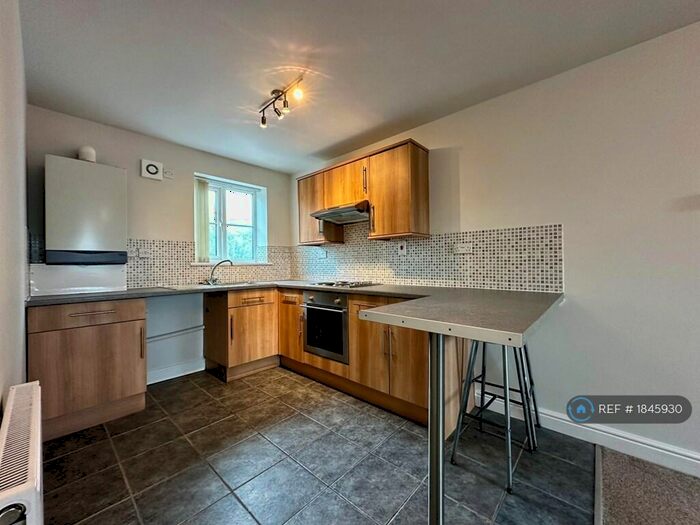 2 Bedroom Flat To Rent In Tamworth, Tamworth, B77